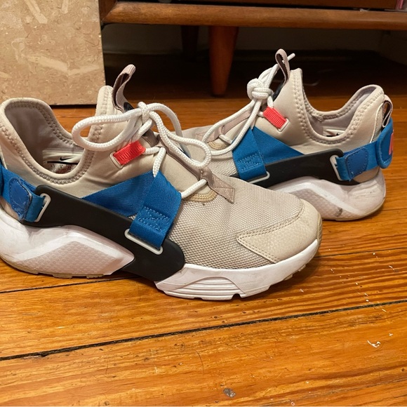 Nike Air Huarache City Low Desert Sand Women’s Size 8.5 - Picture 5 of 5